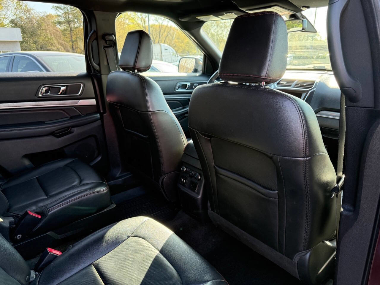 Used 2018 Ford Explorer Sport w/ Equipment Group 401A image 14