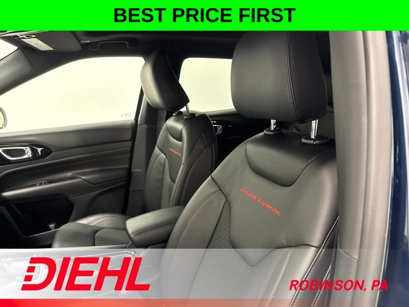 New 2026 Jeep Compass Trailhawk w/ Sun, Sound & Navigation Group AWD/4WD image 19