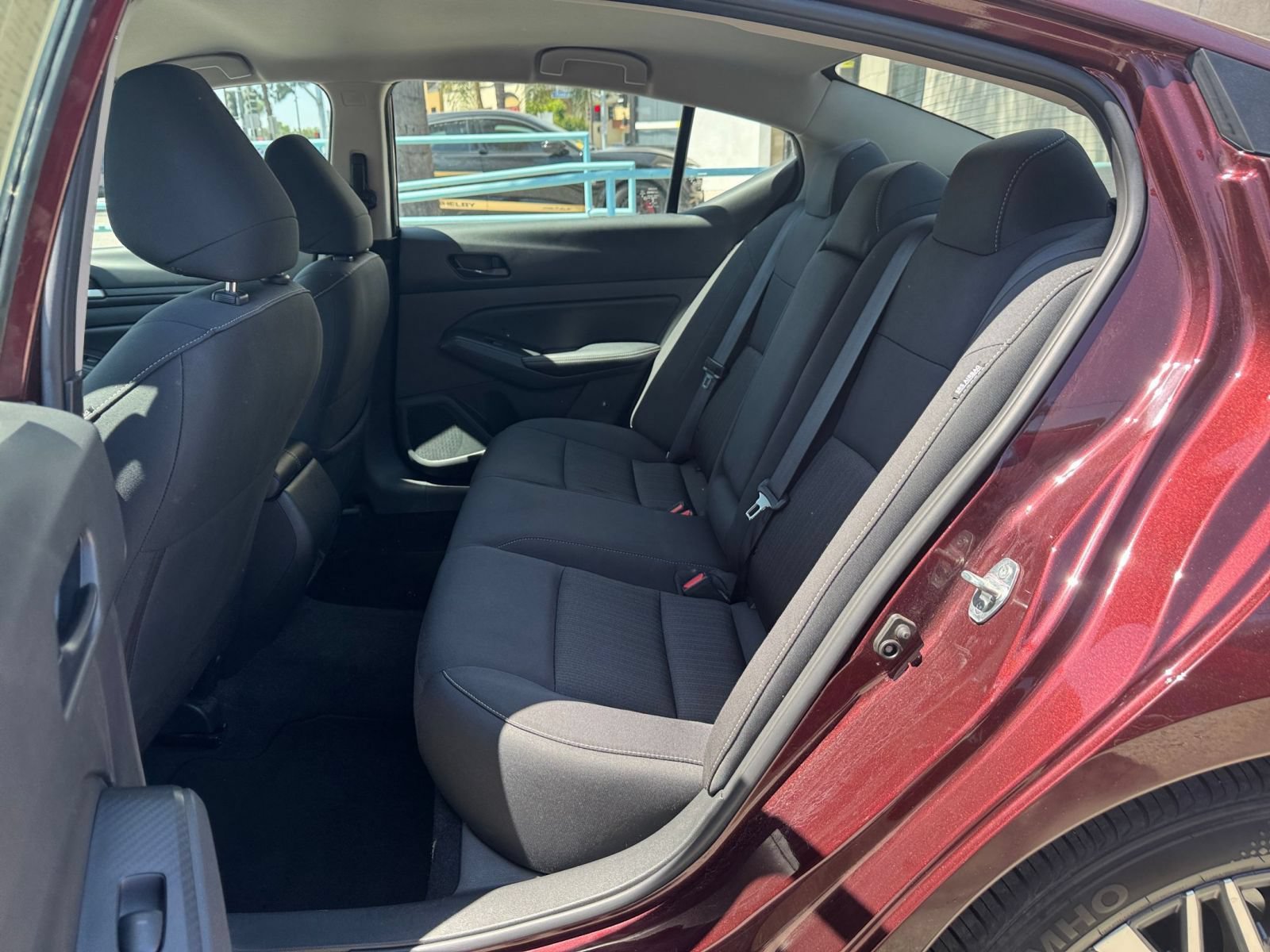 Used 2025 Nissan Altima 2.5 SV FWD image 26