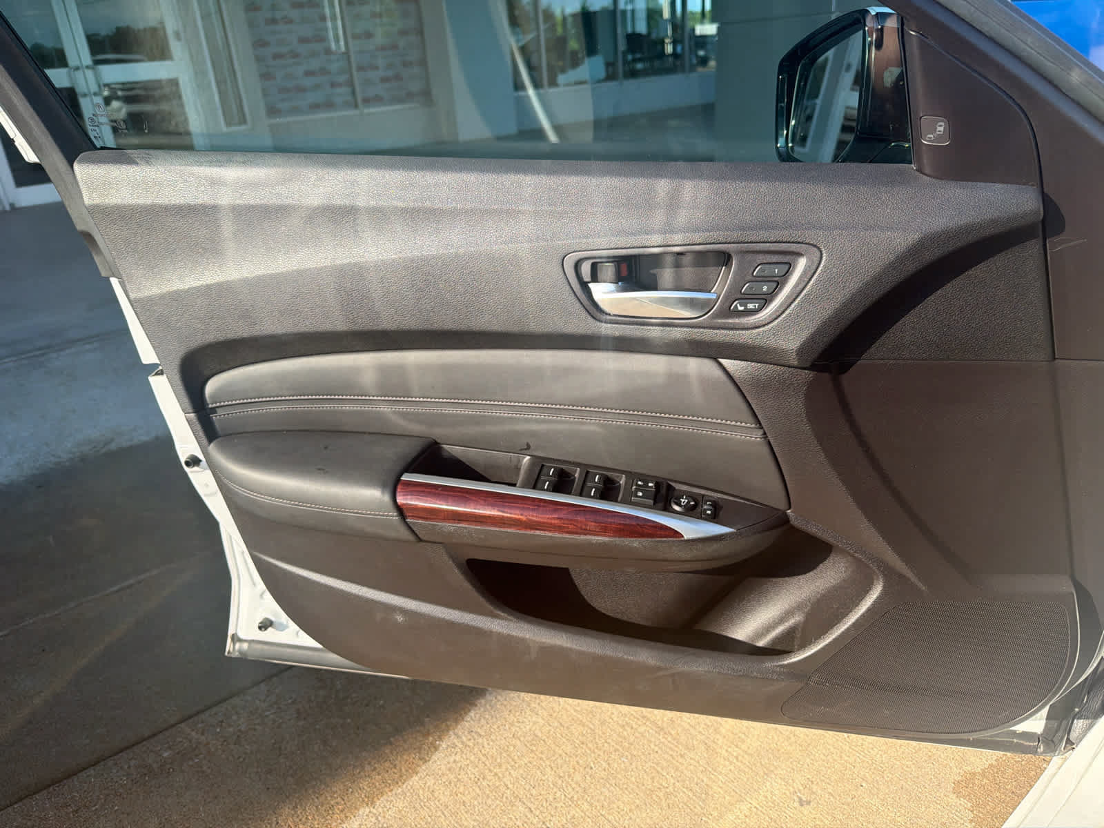 Used 2016 Acura TLX w/ Technology Package FWD image 23