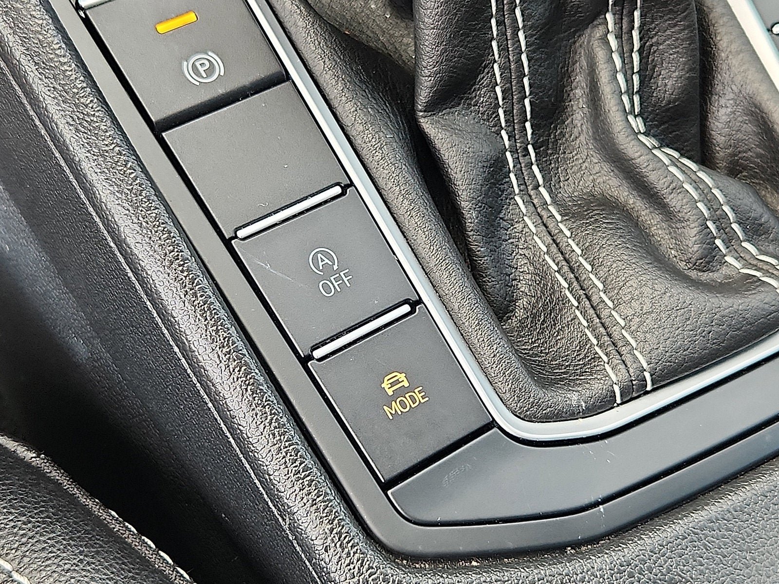 Certified 2024 Volkswagen Jetta SEL FWD image 25