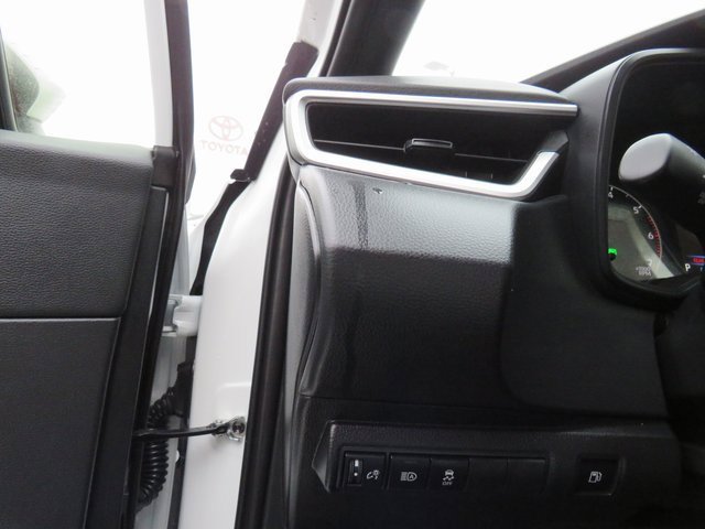Certified 2024 Toyota Corolla SE image 32