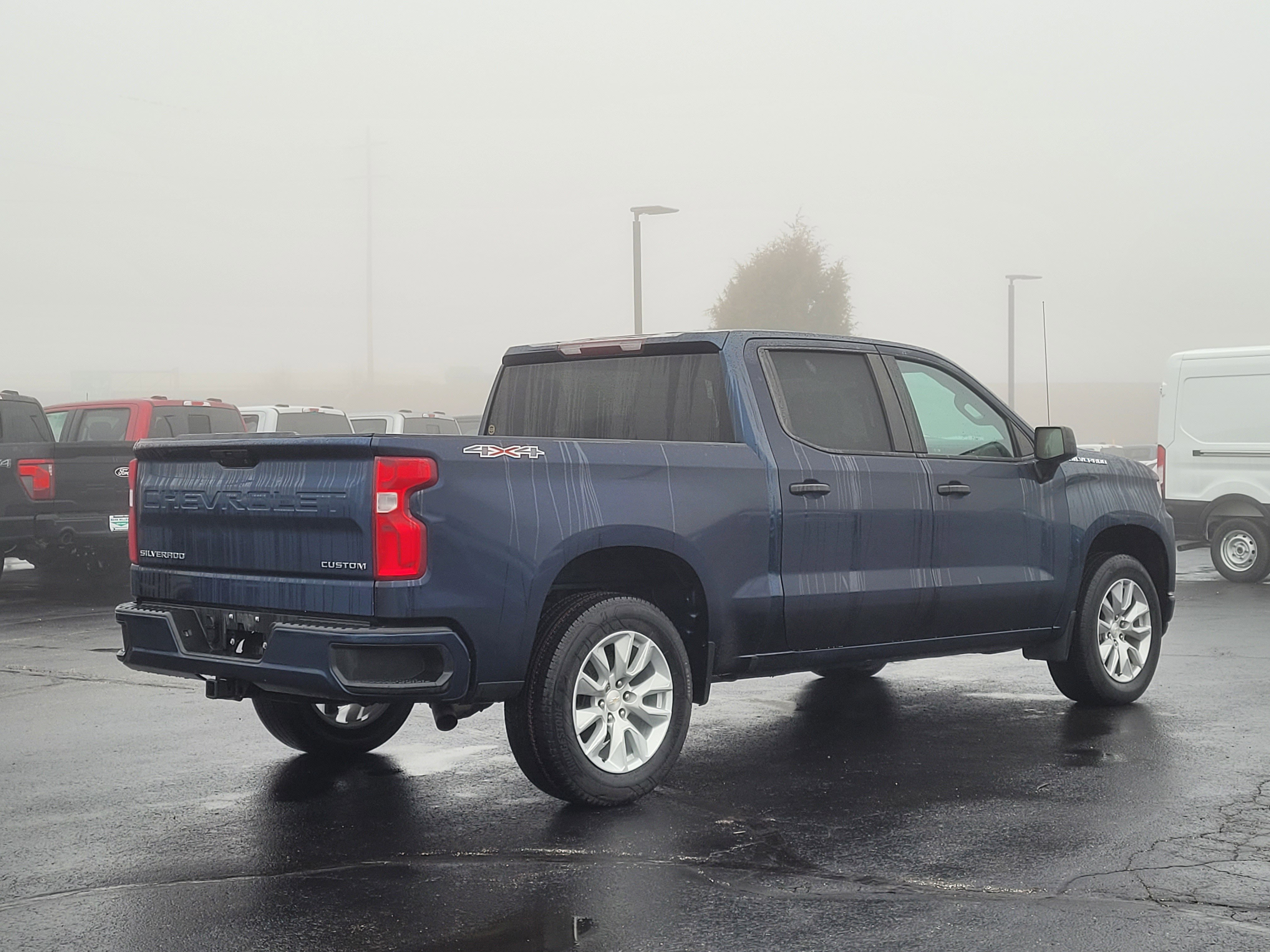 Used 2021 Chevrolet Silverado 1500 Custom image 4