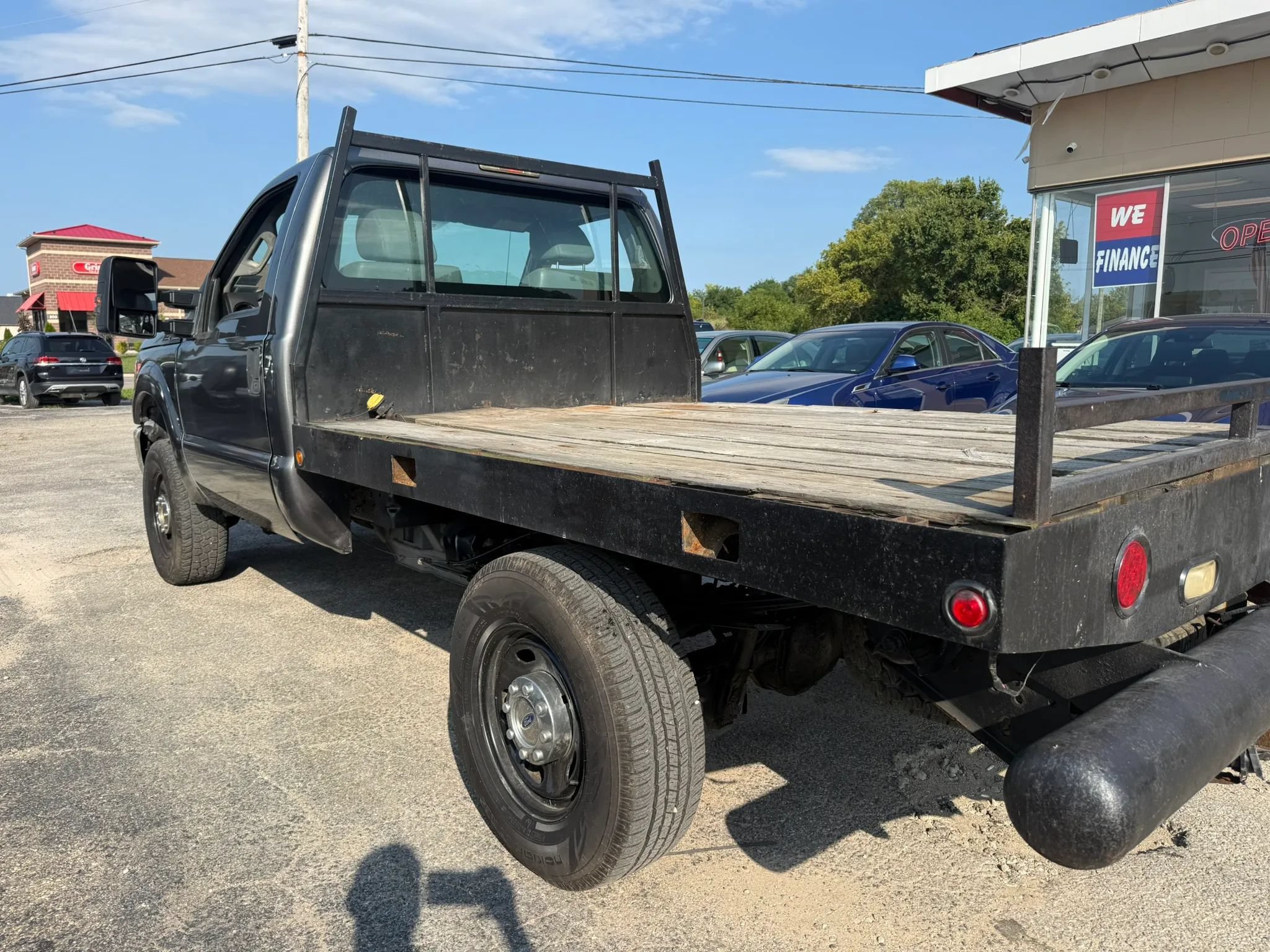 Used 2014 Ford F250 XL w/ Power Equipment Group AWD/4WD image 8