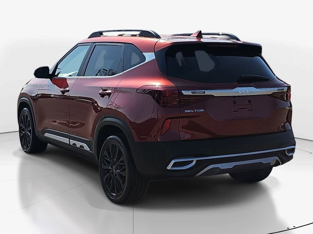 Used 2022 Kia Seltos Nightfall Edition image 7