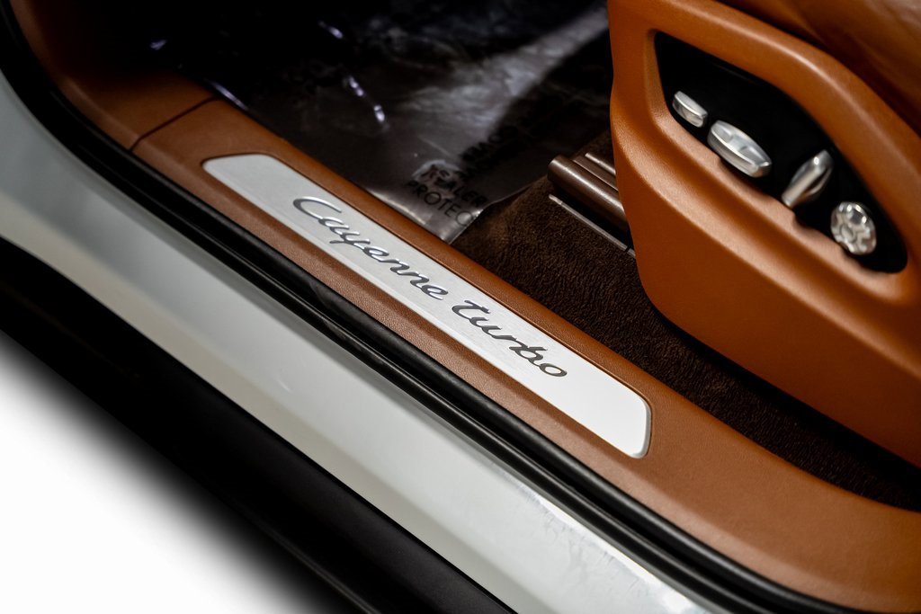 Used 2021 Porsche Cayenne Turbo image 66