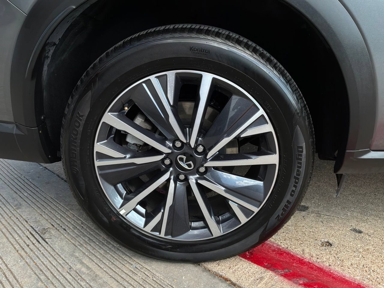 Used 2026 INFINITI QX60 Luxe FWD image 9