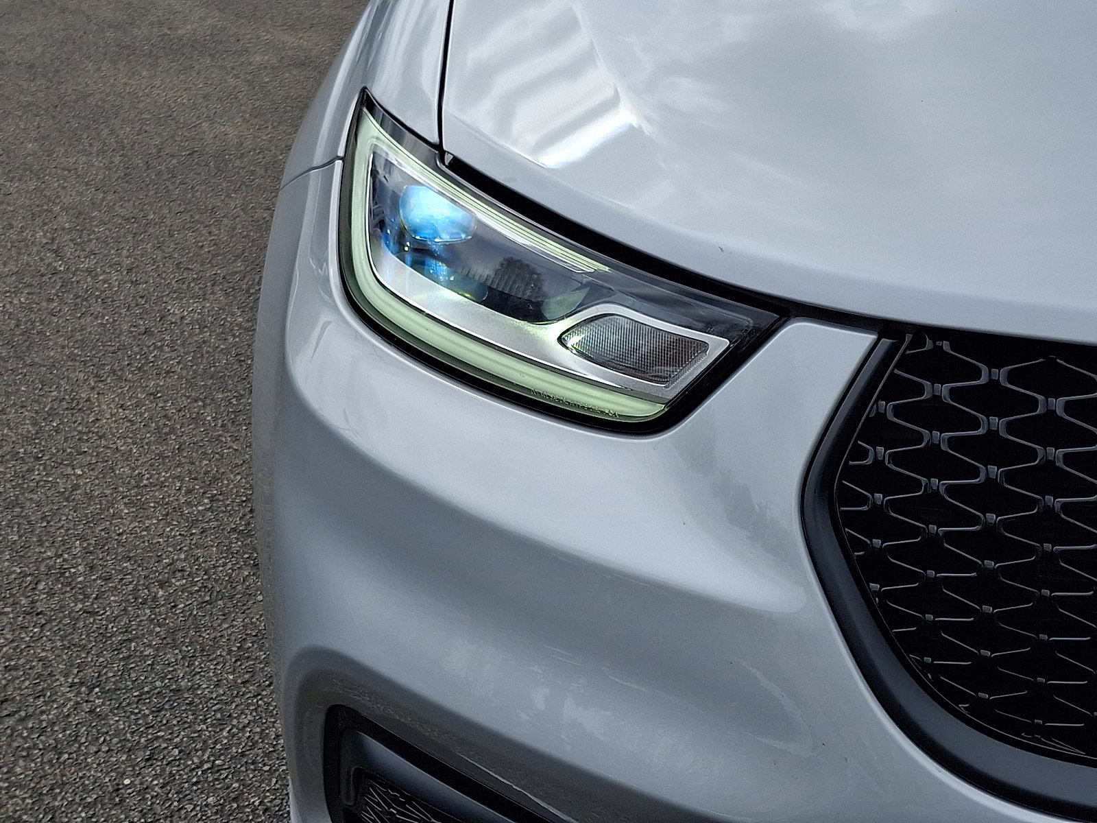 Certified 2024 Chrysler Pacifica Limited w/ S Appearance Package image 9