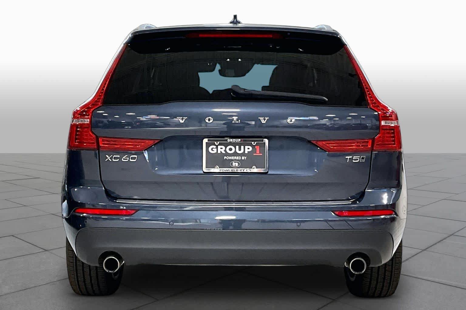 Used 2021 Volvo XC60 T5 Momentum w/ Premium Package AWD/4WD image 5