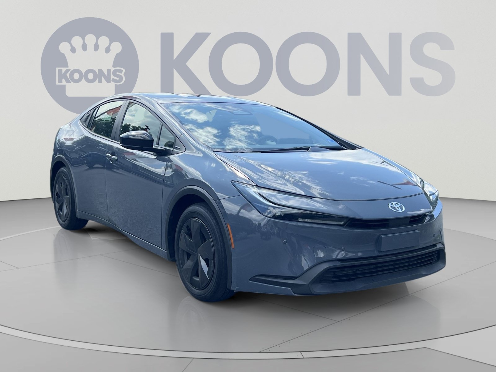 Used 2025 Toyota Prius LE FWD image 10