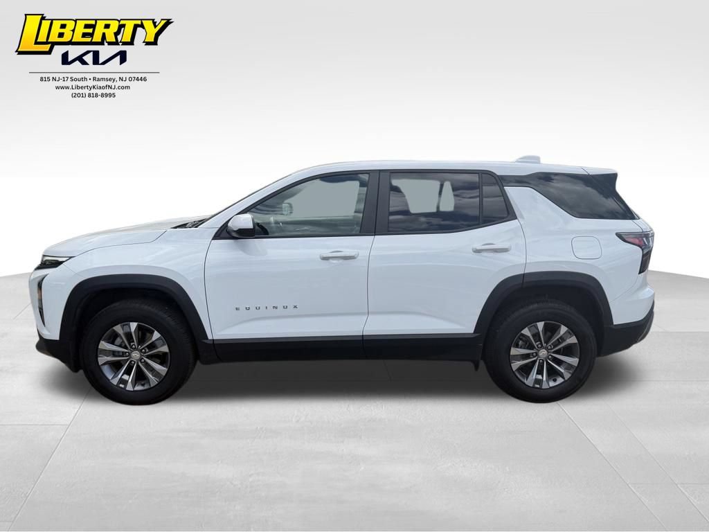 Used 2026 Chevrolet Equinox LT w/ Convenience Package II FWD image 4