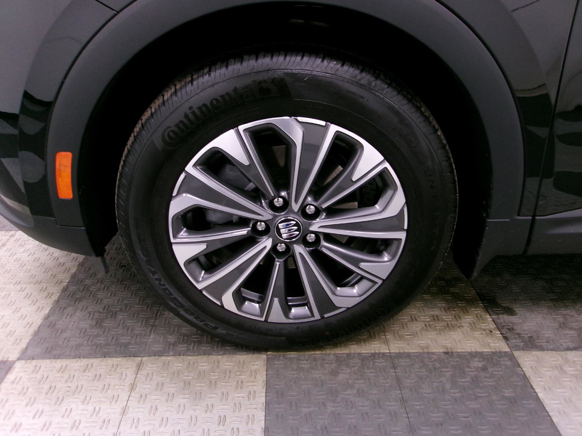 Certified 2025 Buick Envision Preferred image 17