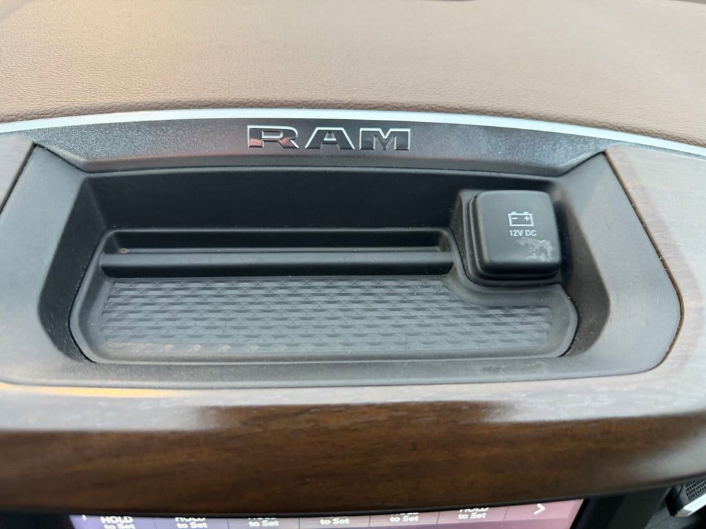 Used 2021 RAM 1500 Laramie image 30