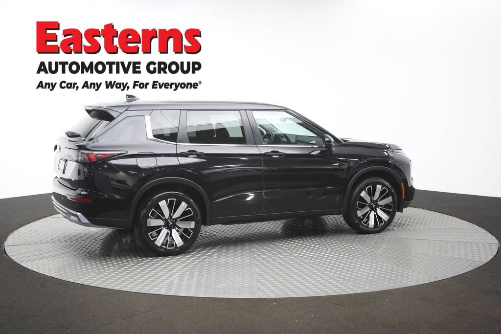 Used 2025 Mitsubishi Outlander SE AWD/4WD image 44