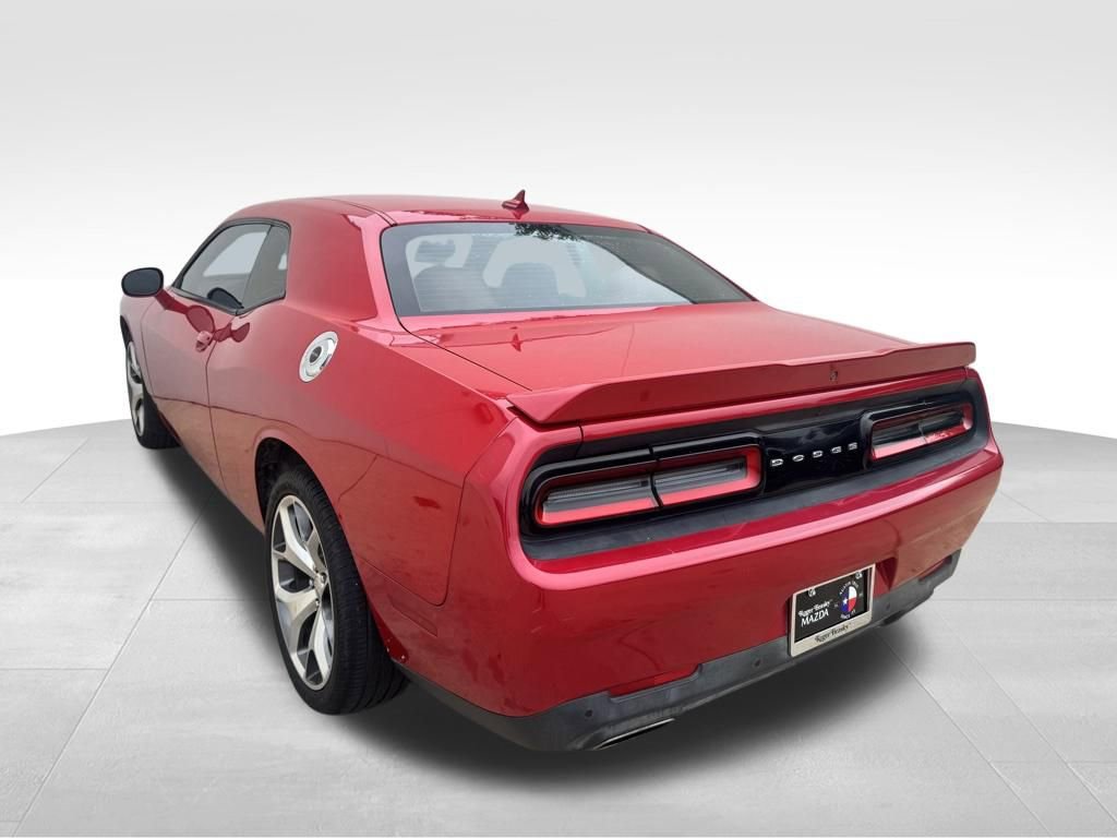 Used 2016 Dodge Challenger SXT Plus RWD image 4
