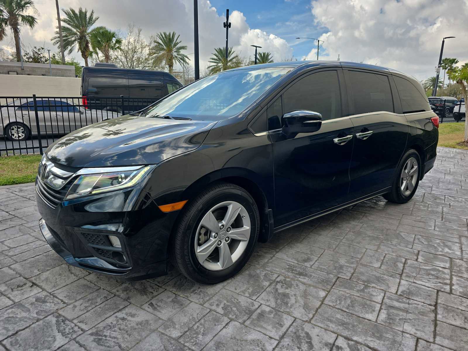 Used 2019 Honda Odyssey EX image 7