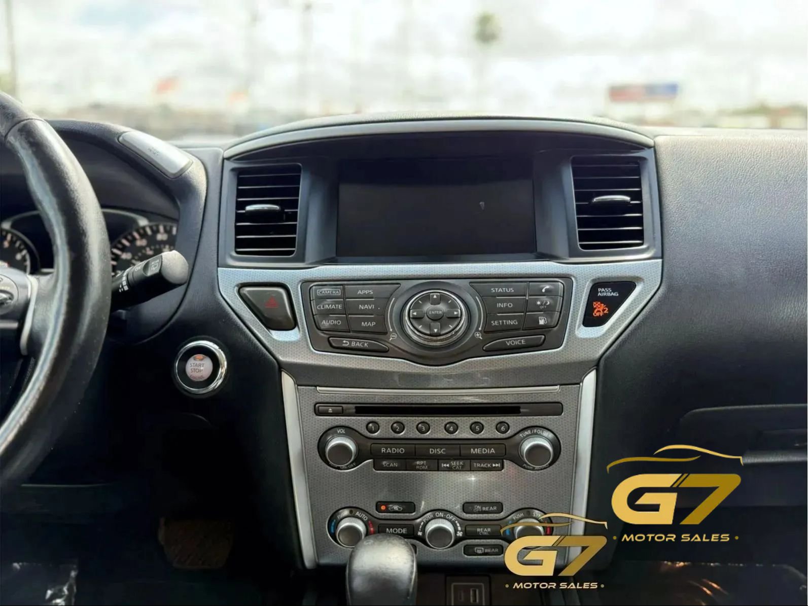 Used 2019 Nissan Pathfinder SL AWD/4WD image 17