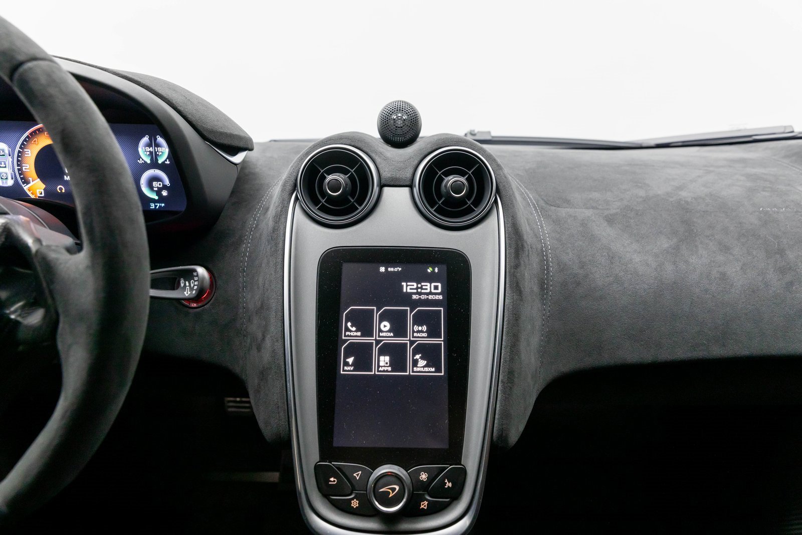 Used 2020 McLaren 620R RWD image 9