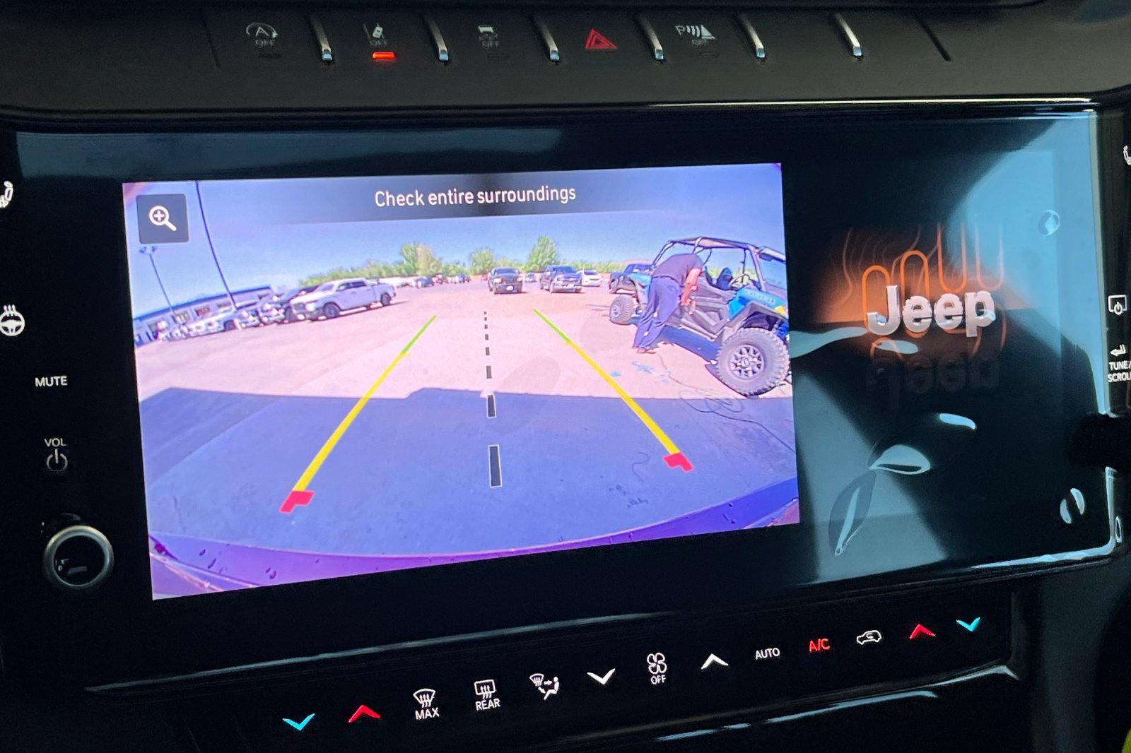 New 2026 Jeep Grand Cherokee Altitude AWD/4WD image 19