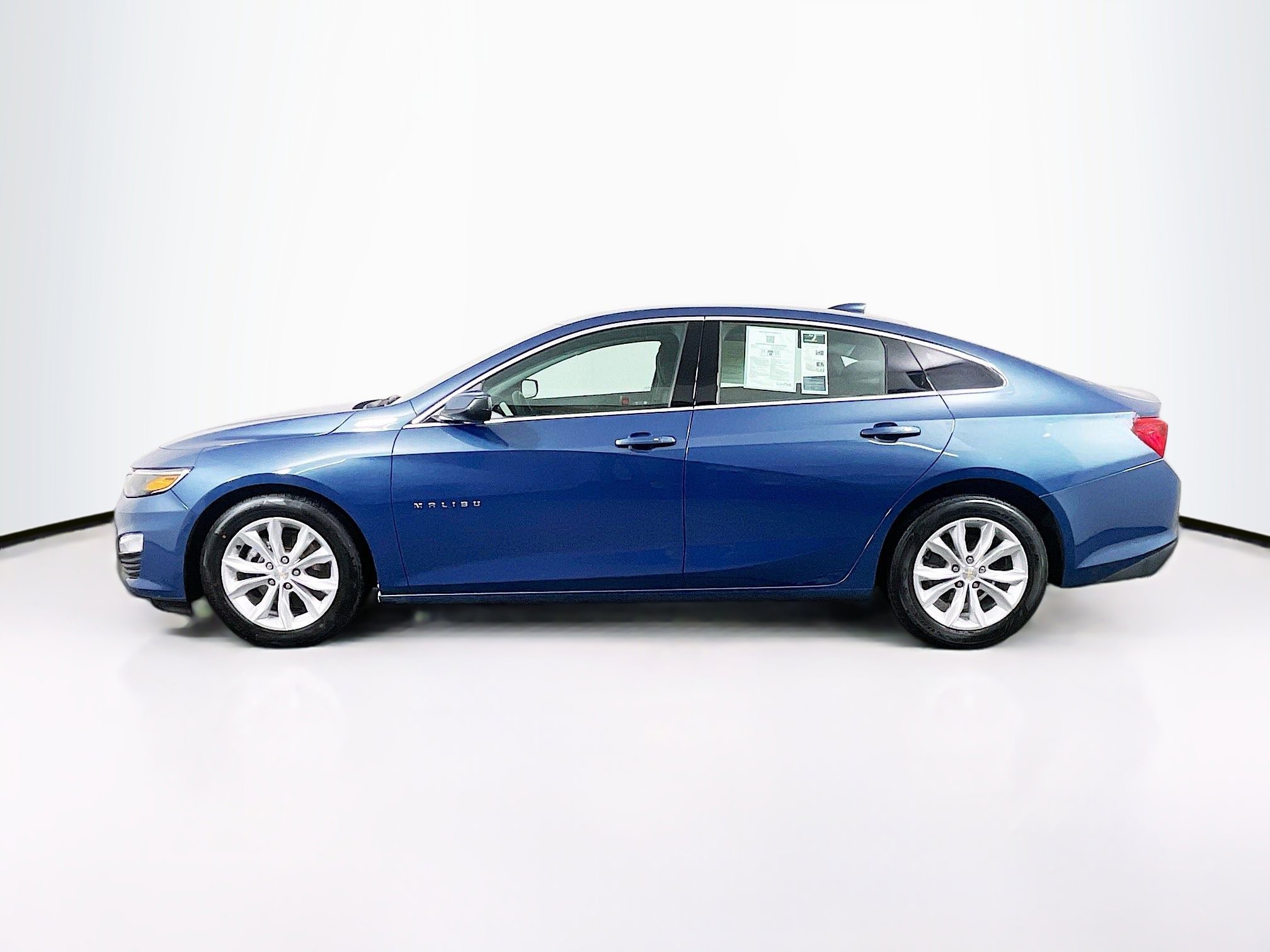 Used 2024 Chevrolet Malibu LT image 4
