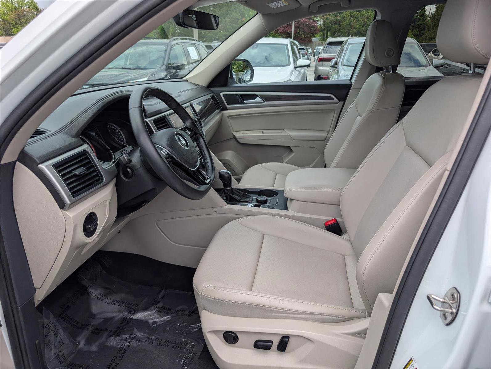 Used 2019 Volkswagen Atlas SE w/ Panoramic Sunroof Package AWD/4WD image 18