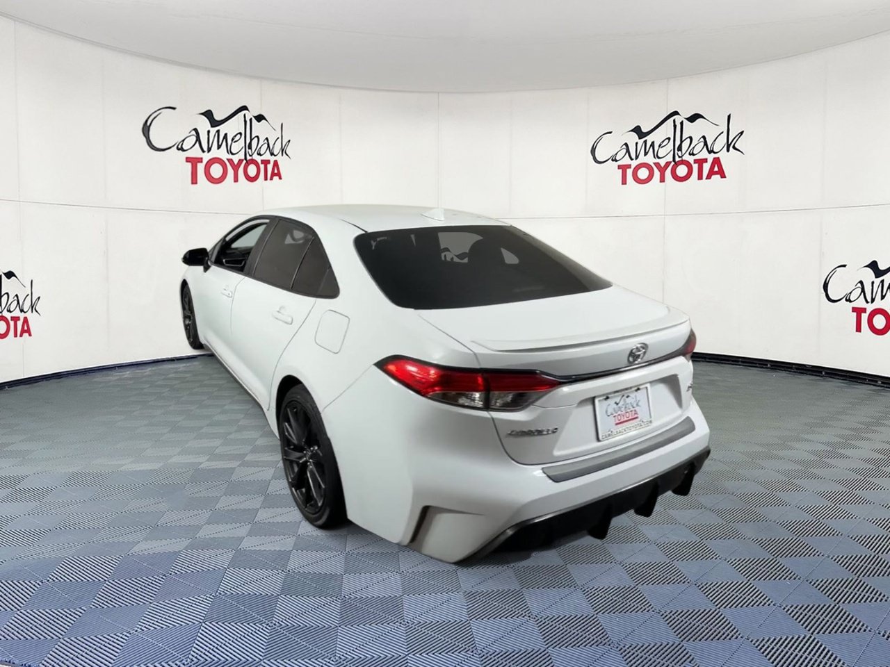 Used 2024 Toyota Corolla SE FWD image 9