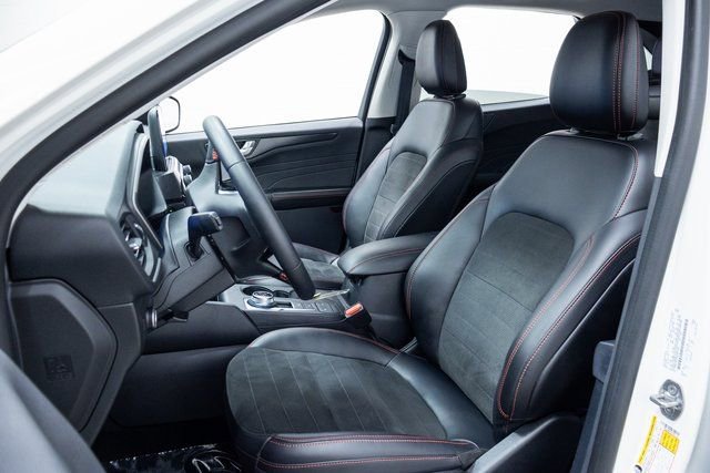 Used 2022 Ford Escape SEL w/ SEL Stealth AWD Package image 23