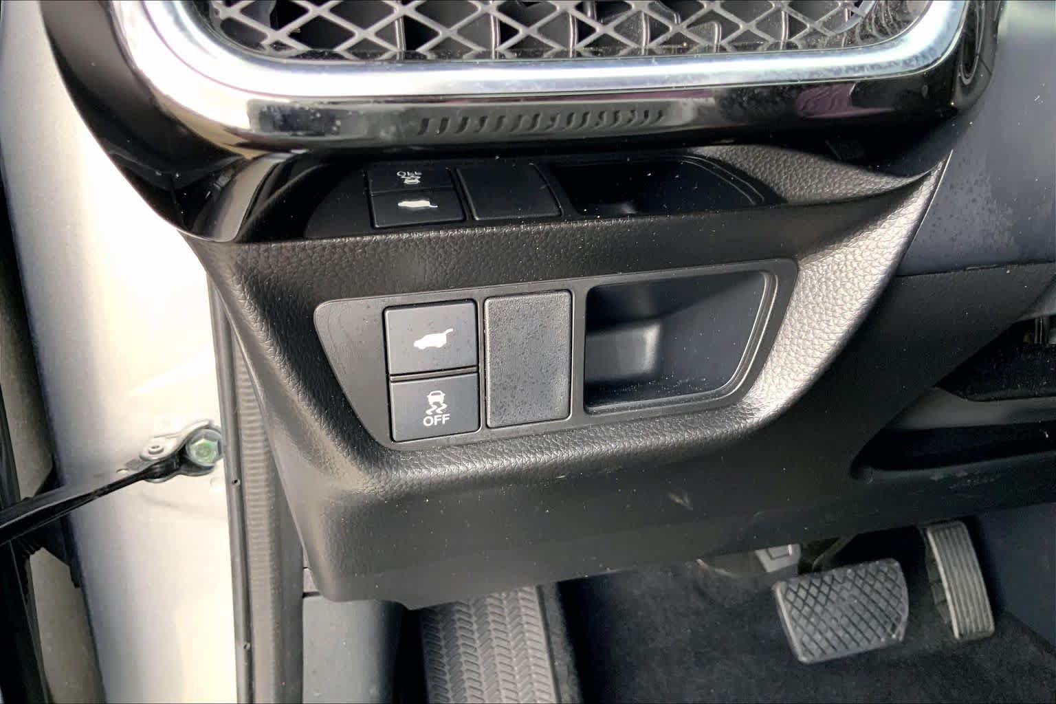 Used 2025 Acura ADX AWD image 36