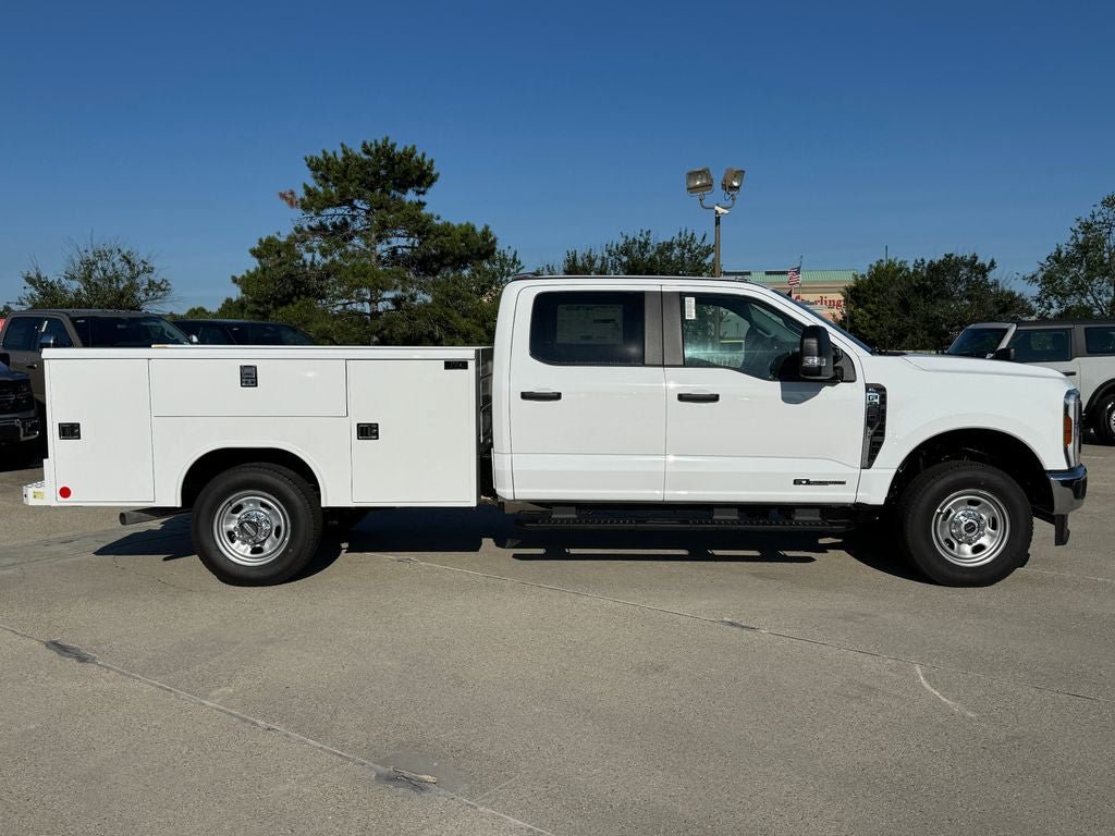 New 2026 Ford F350 XL w/ XL Chrome Package AWD/4WD image 2