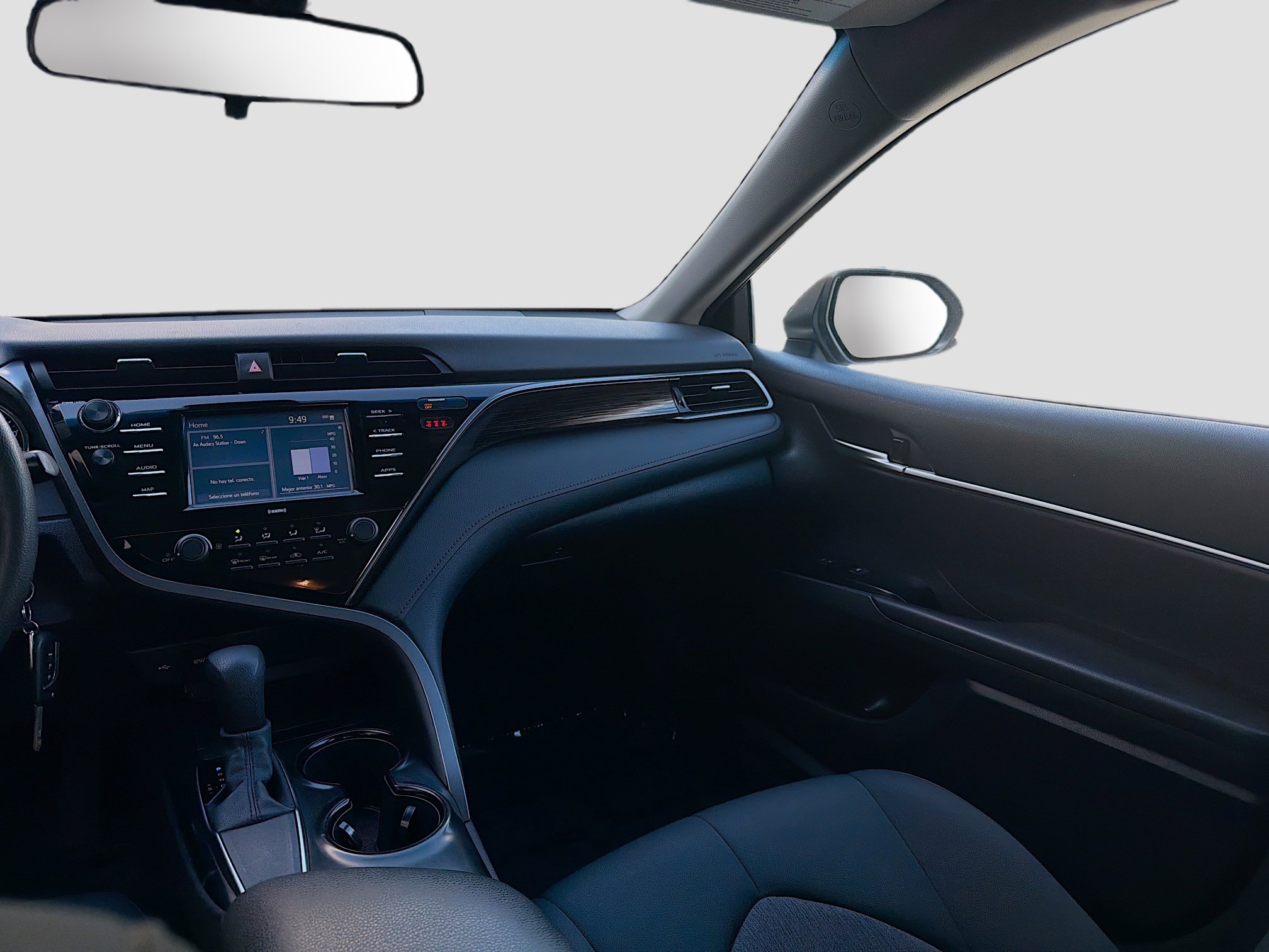 Used 2020 Toyota Camry LE FWD image 19