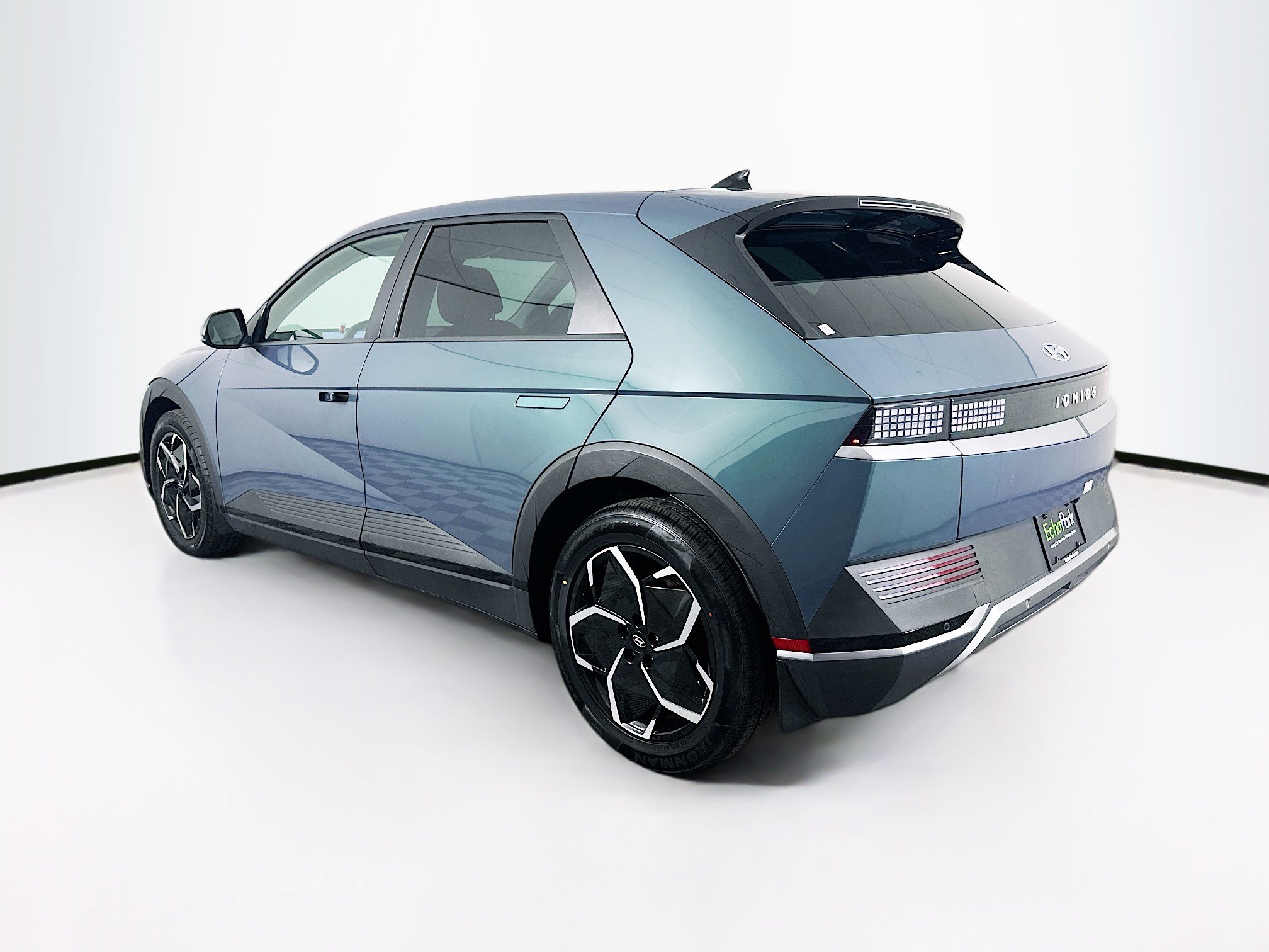 Used 2024 Hyundai Ioniq 5 SEL image 4