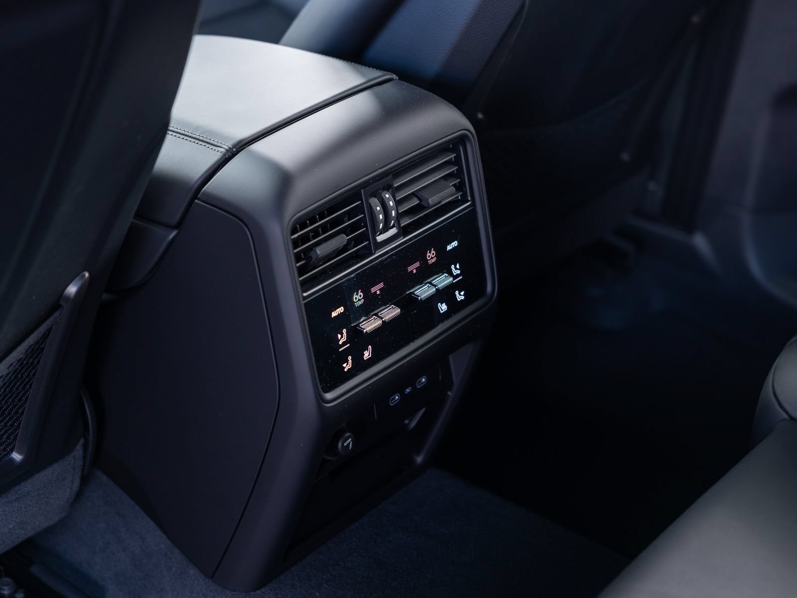 New 2026 Porsche Cayenne S AWD/4WD image 33