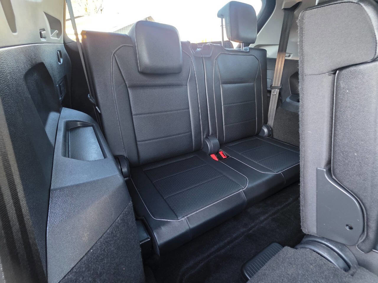 Used 2021 Volkswagen Tiguan SE 4dr SUV image 22