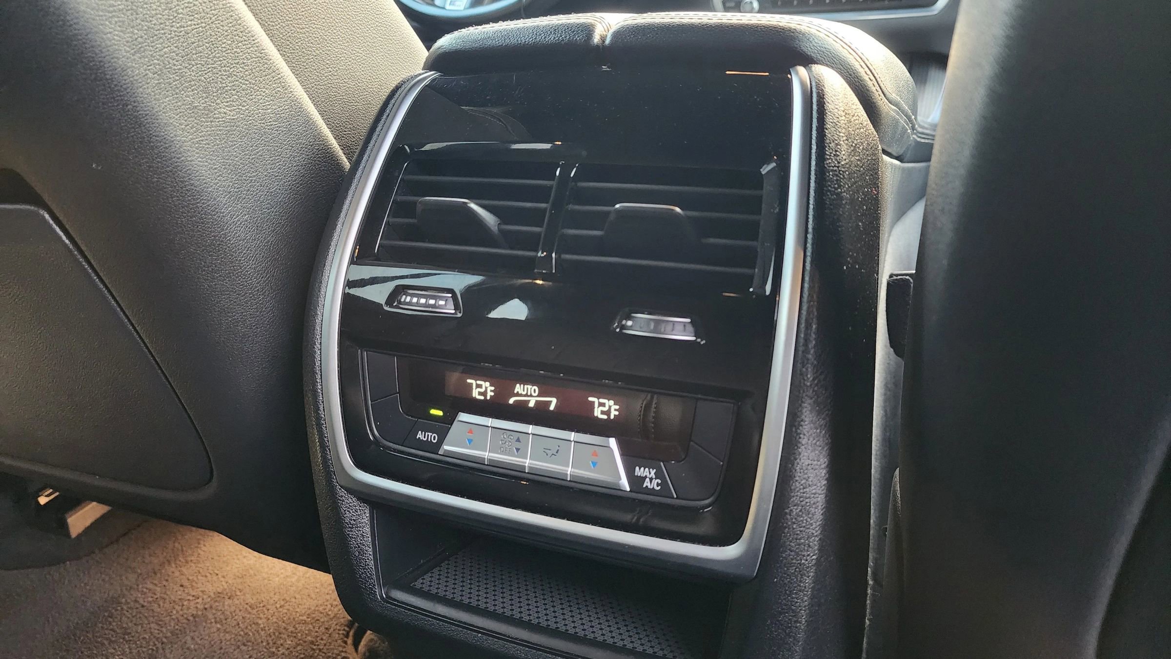 Used 2020 BMW X5 M50i w/ Premium Package image 31