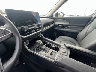 Used 2025 Toyota Grand Highlander FWD image 15