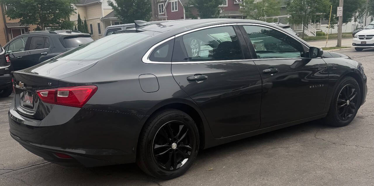Used 2017 Chevrolet Malibu LT FWD image 9