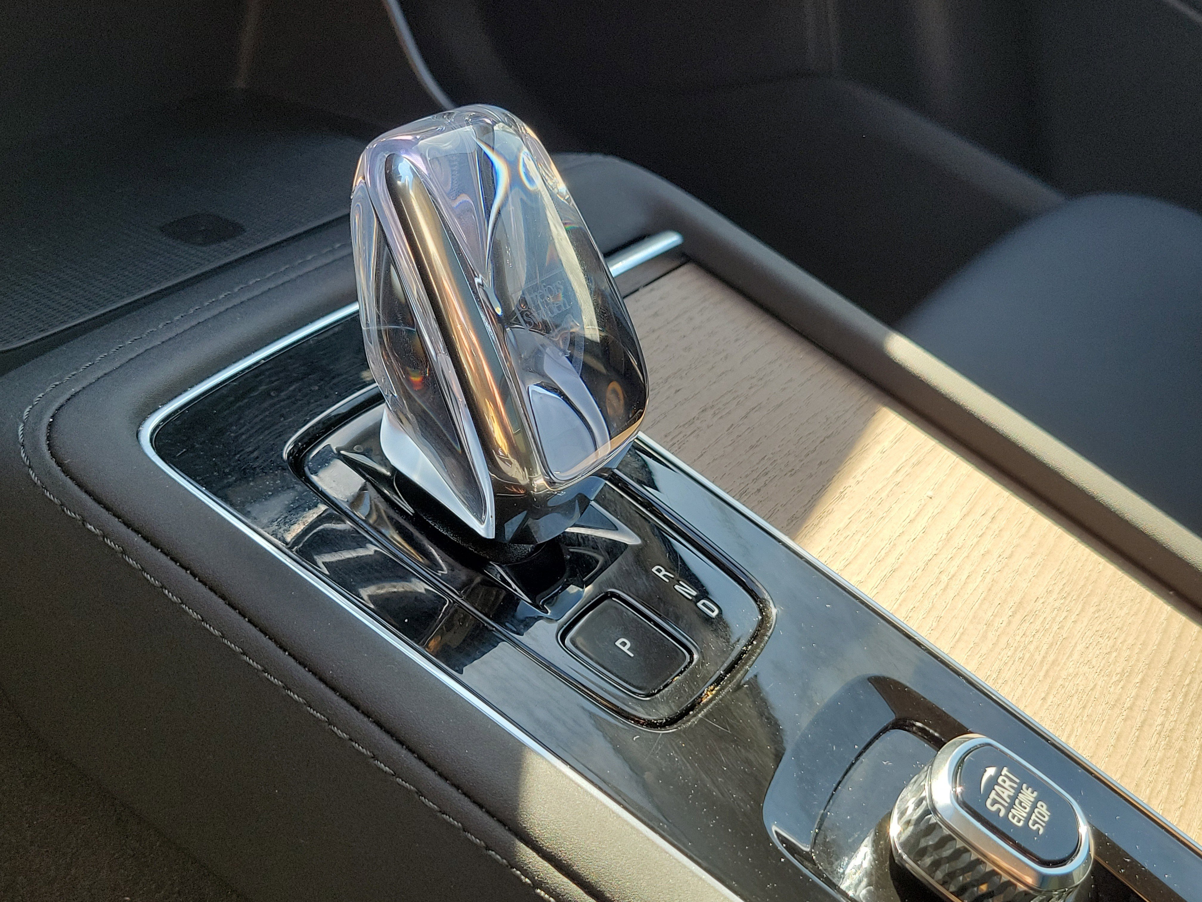 Used 2025 Volvo XC90 B6 Plus image 25