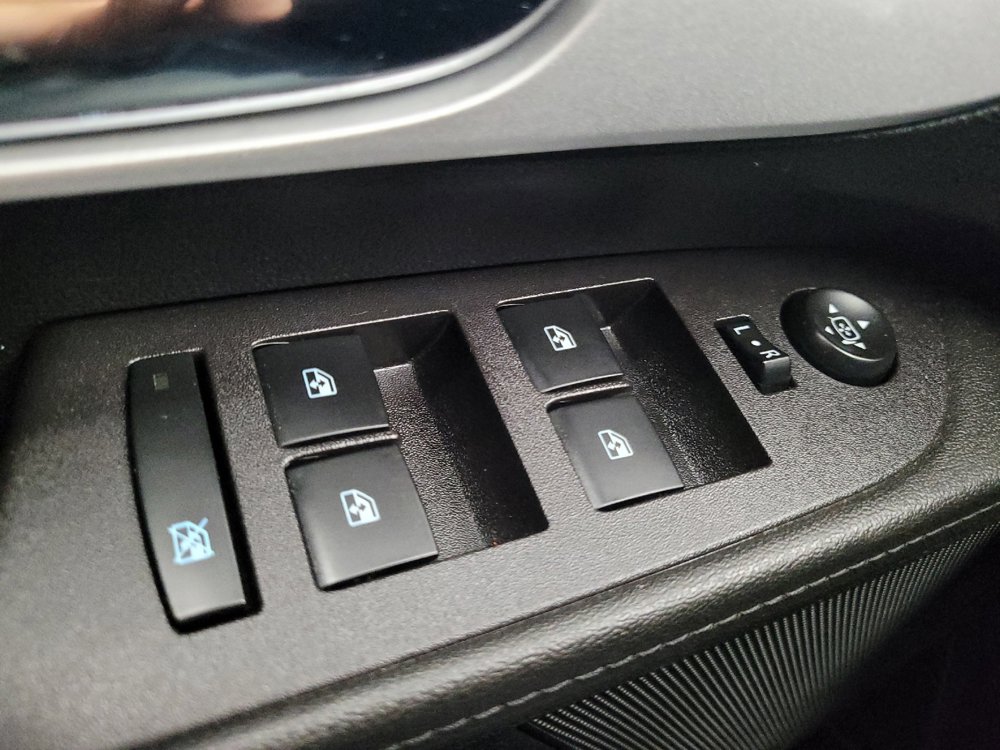 Used 2017 Chevrolet Equinox Premier w/ Enhanced Convenience Package image 27