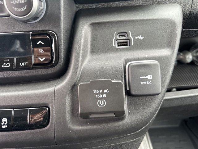 New 2024 RAM ProMaster 3500 w/ Quick Order Package 22G SLT image 22