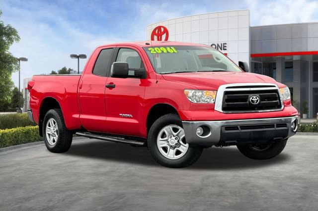Used 2012 Toyota Tundra 4x4 Double Cab w/ Tow Pkg image 2
