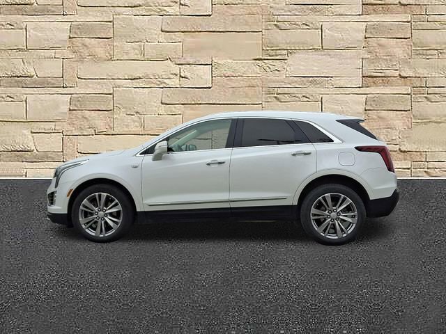Used 2024 Cadillac XT5 Premium Luxury image 2