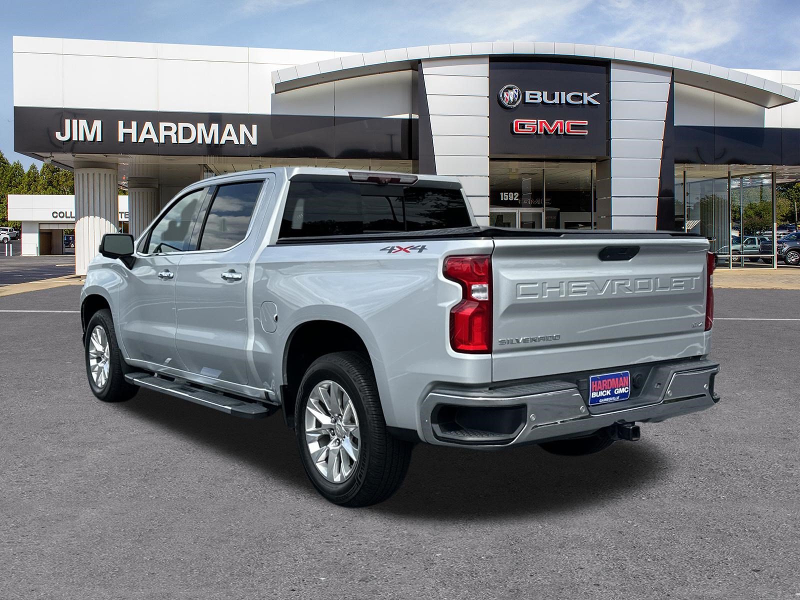 Used 2021 Chevrolet Silverado 1500 LTZ w/ LTZ Premium Package AWD/4WD image 5