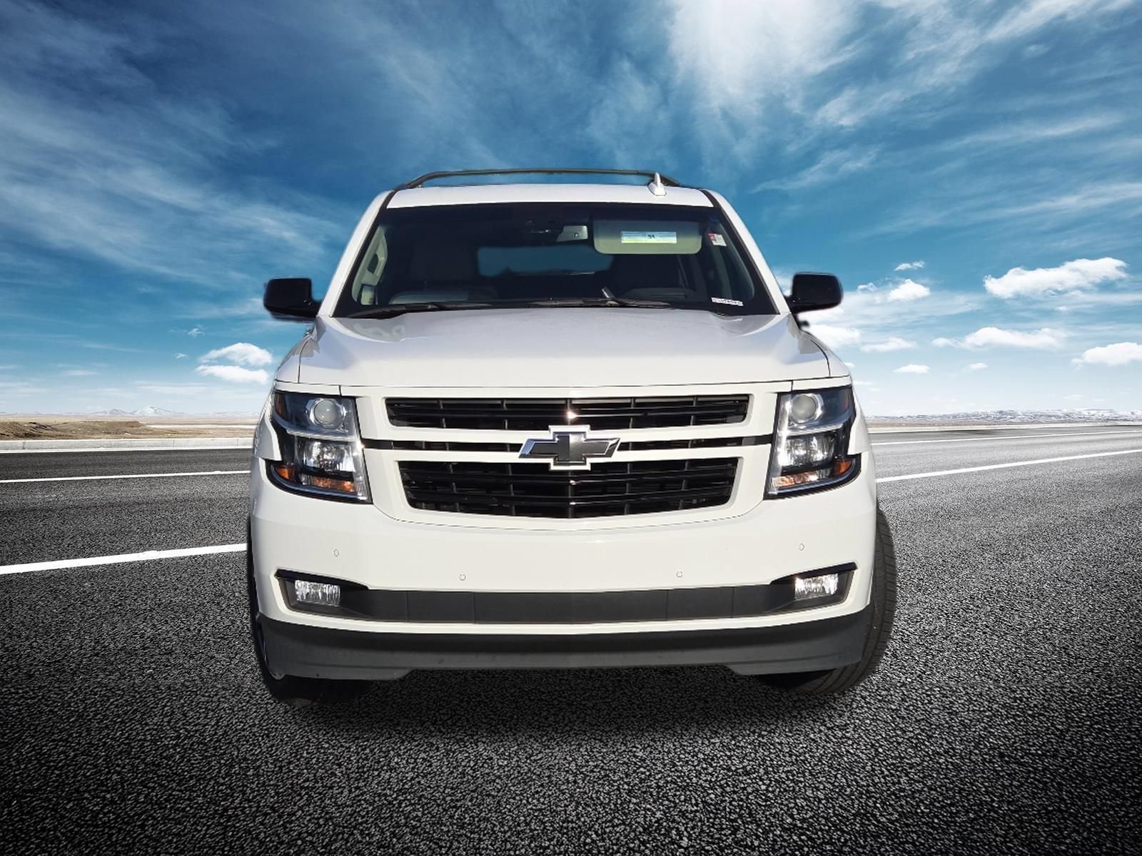 Used 2018 Chevrolet Suburban Premier AWD/4WD image 18