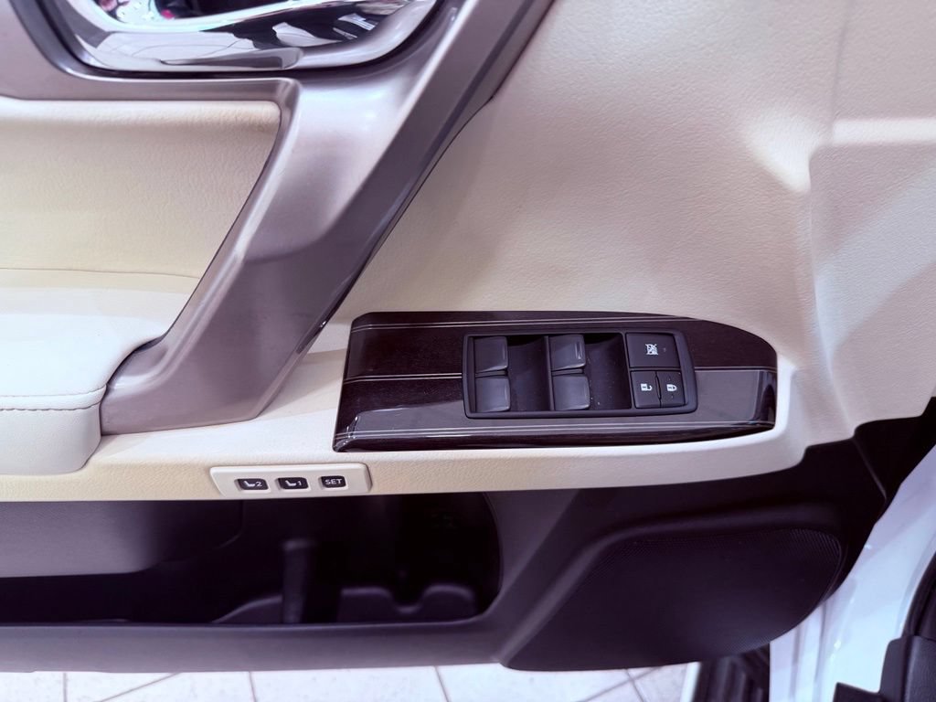 Certified 2021 Lexus GX 460 Premium w/ Premium Package AWD/4WD image 16