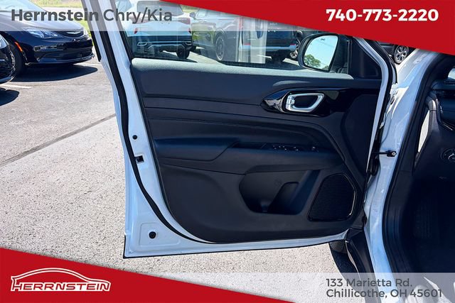 New 2026 Jeep Compass Latitude AWD/4WD image 12