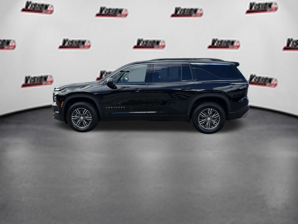 Used 2025 Chevrolet Traverse LT w/ Driver Confidence Package AWD/4WD image 9
