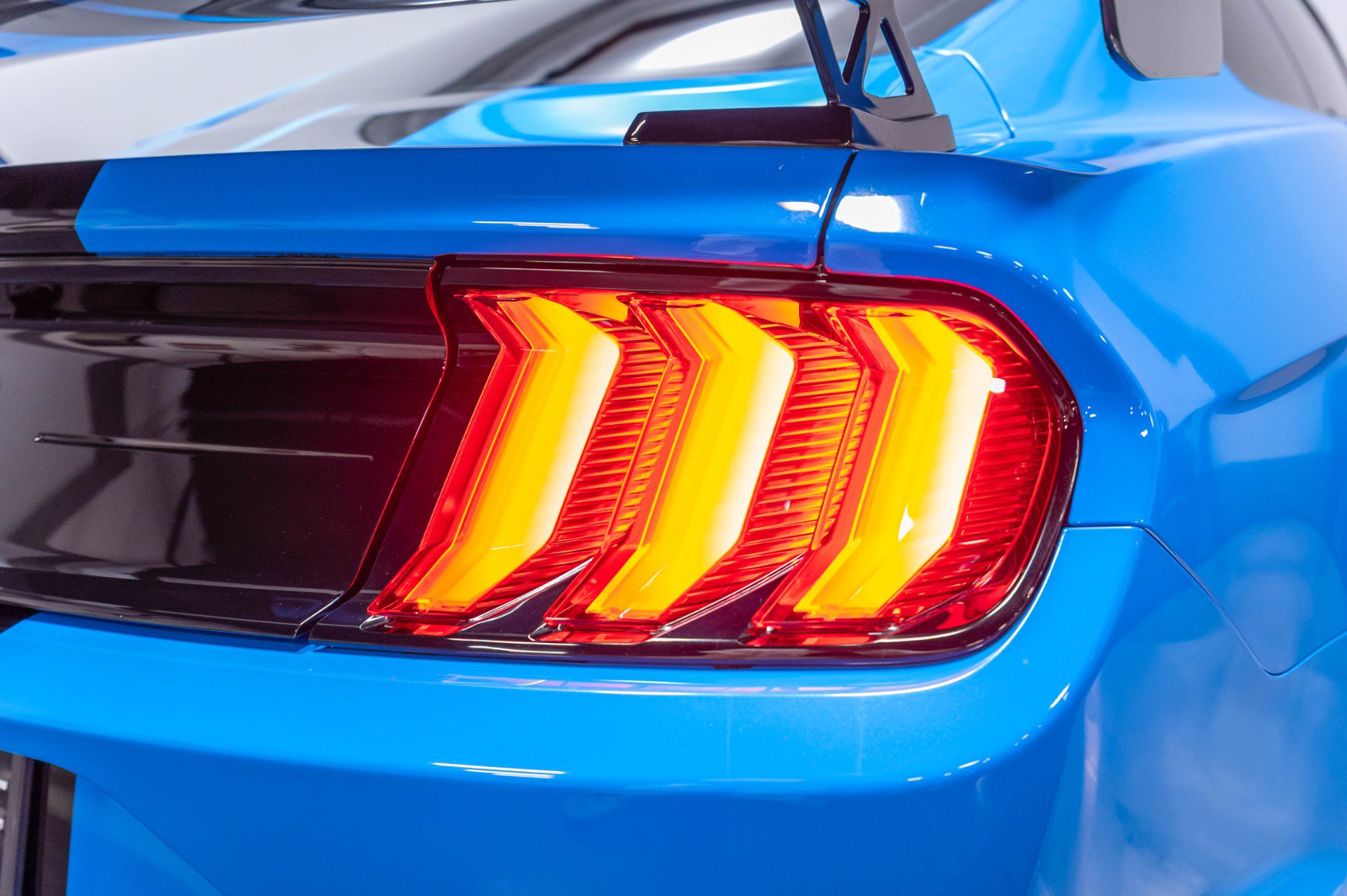 Used 2022 Ford Mustang Shelby GT500 w/ Carbon Fiber Track Pack RWD image 56