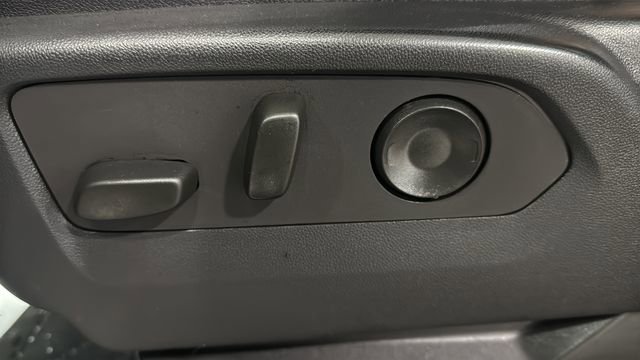 Used 2023 Chevrolet Silverado 1500 High Country w/ Technology Package image 22