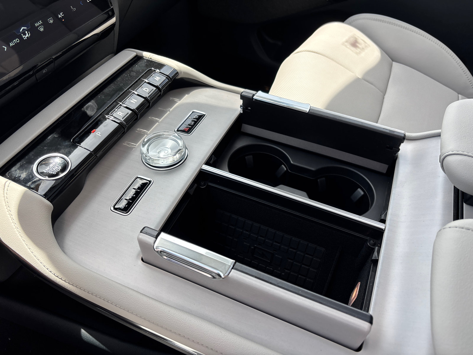 New 2026 Lincoln Navigator Reserve AWD/4WD image 23