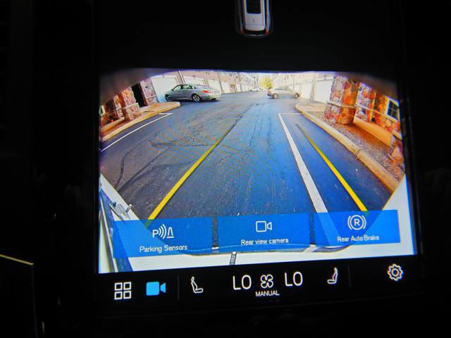 Used 2024 Volvo XC90 B6 Core image 11